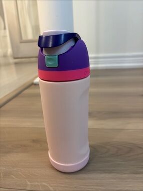 Owala freesip 473mls (16oz) water bottle